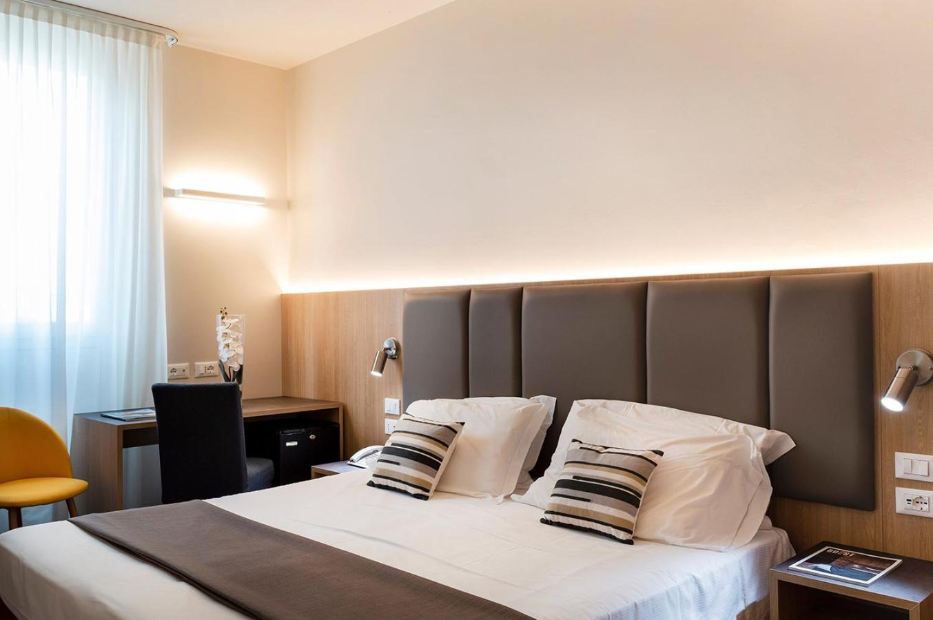 Alexander 4* Mestre