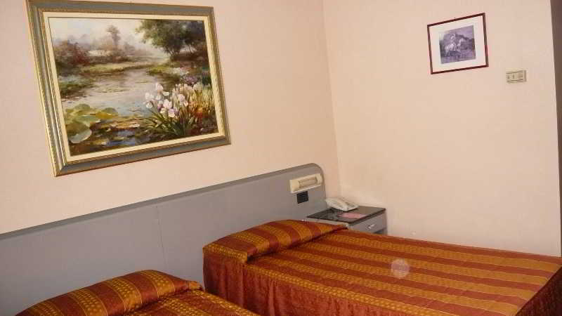 Alexander Hotel 4*