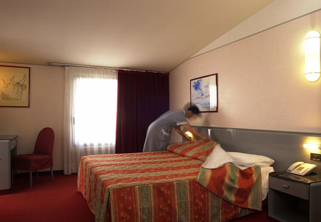 Alexander 4*