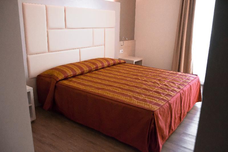 Alexander 4* Mestre