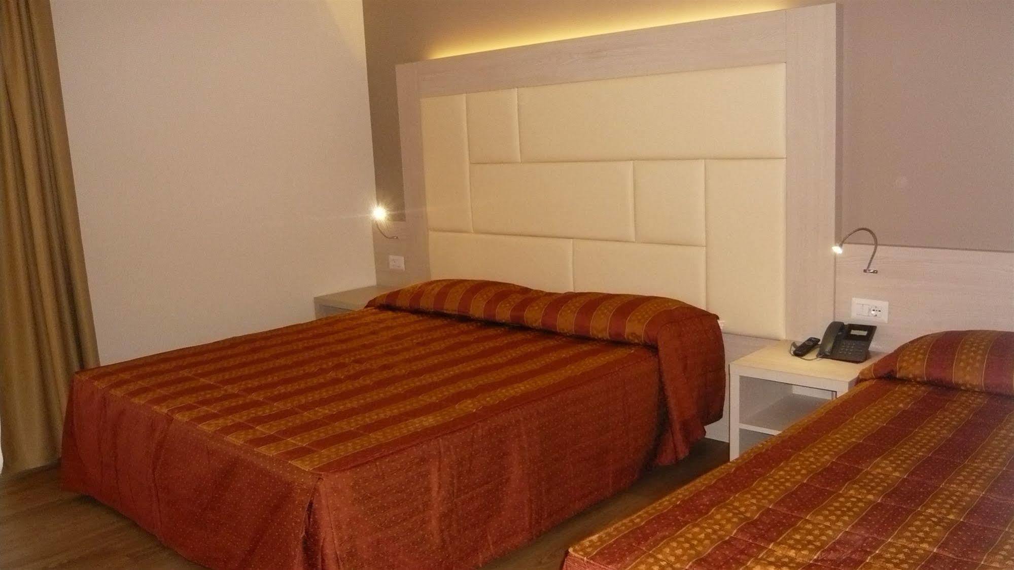 Alexander 4* Mestre